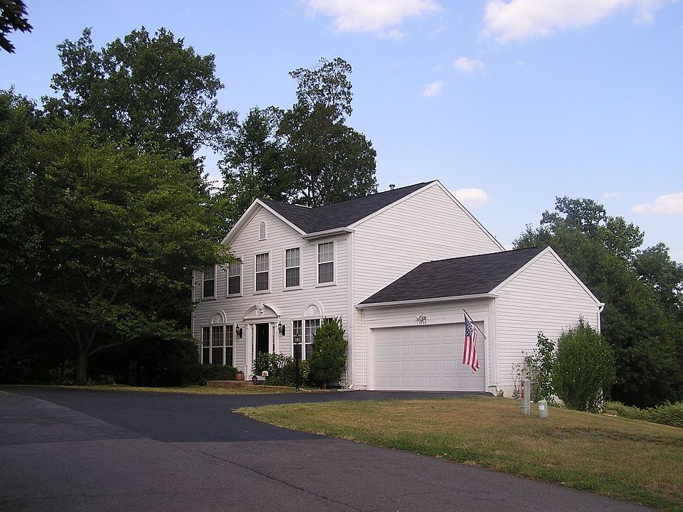 2nd image of 3460 Lacrosse Ct
