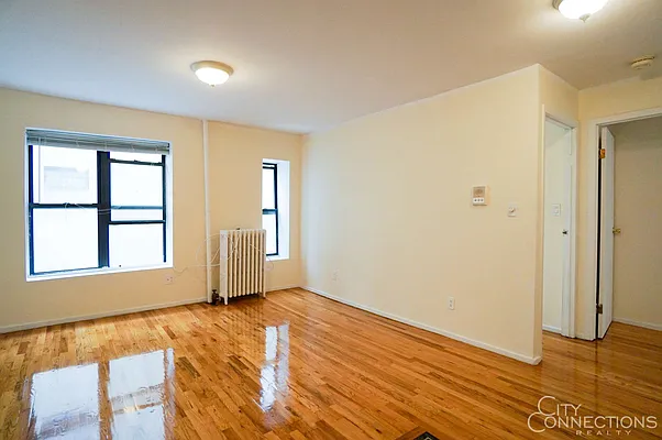 Rented by City Connections Realty | media 10