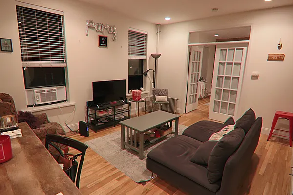 Rented by PMG Real Estate  | media 18