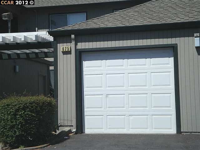 2nd image of 675 Chadwick Ln