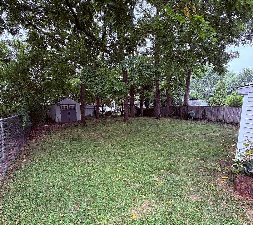 2nd image of 3207 Acton Rd