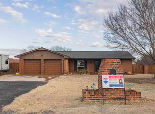 104 Parkview Cir, Cache, OK 73527
