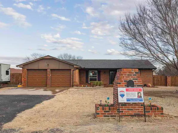 104 Parkview Cir, Cache, OK 73527