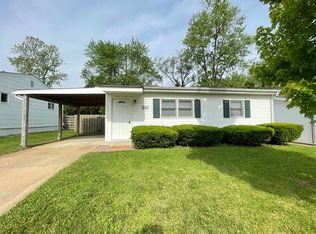 201 Solley Dr, Ballwin, MO 63021