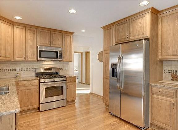 2nd image of 2663 Belmont Ln E