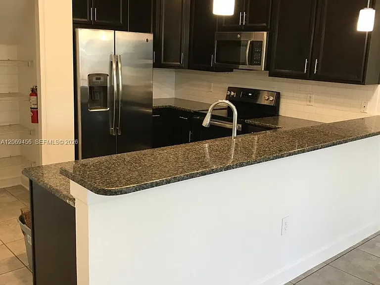 3348 Rodrick Cir — Photo 4
