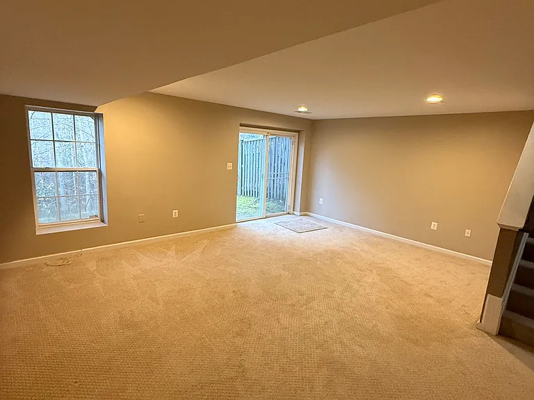 144 Executive Cir — Photo 7