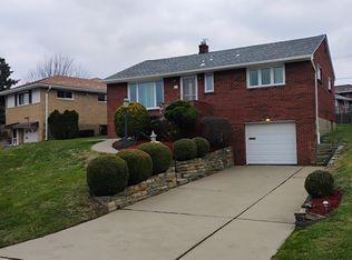 65 Robinhood Dr, Pittsburgh, PA 15220