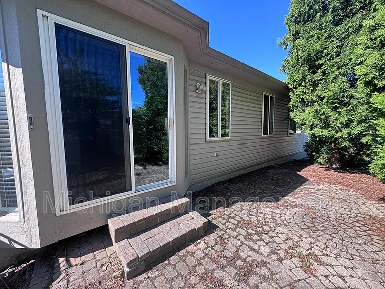 173 Algansee Dr — Photo 60