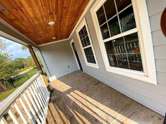 4th image of 26554 Joy Village Dr