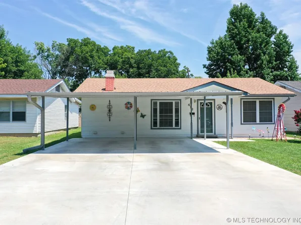 418 W 2nd St, Ada, OK 74820