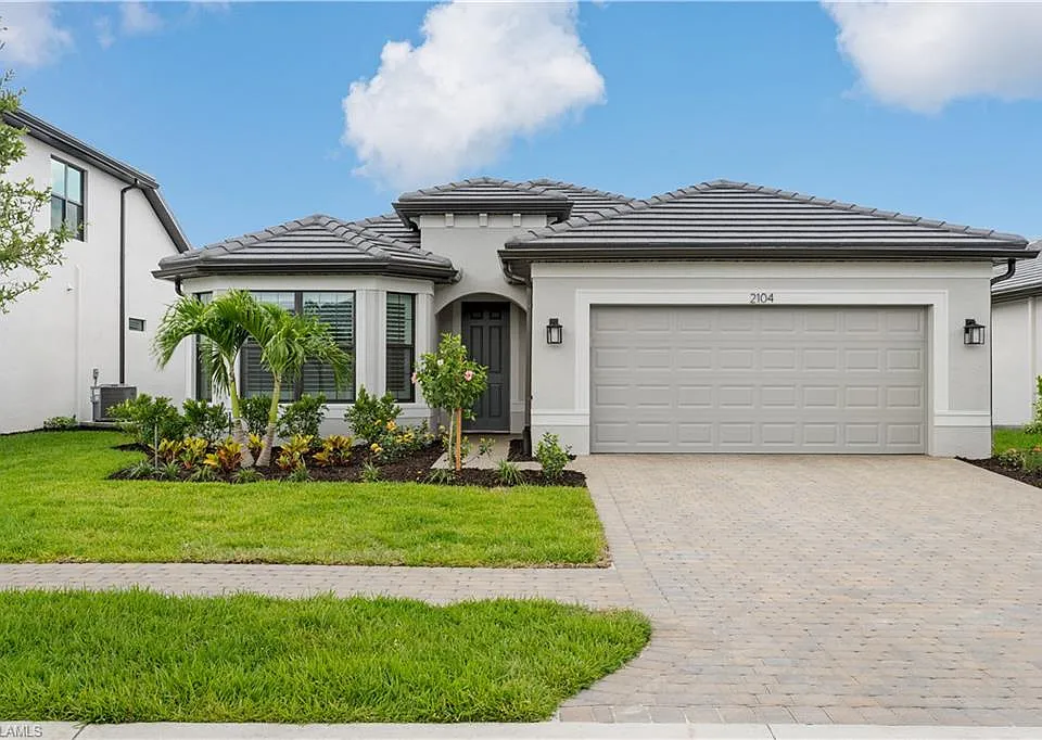 2104 Freemont Way