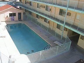 2nd image of 552 Sierra Vista Dr APT 4