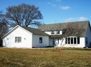 6N535 Foley Ln, Saint Charles, IL 60175