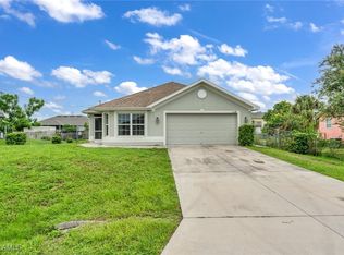4016 26th St SW, Lehigh Acres, FL 33976