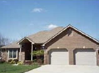 655 W Greystone Ct, Columbus, IN 47201
