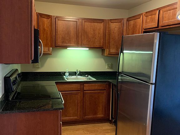 3rd image of 2400 Parmenter Blvd APT 103