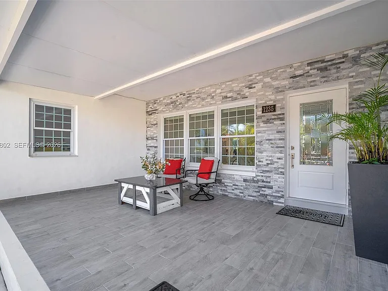 1235 NE 88th St — Photo 7