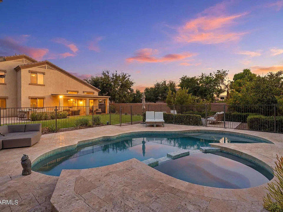 1862 E Flintlock Way