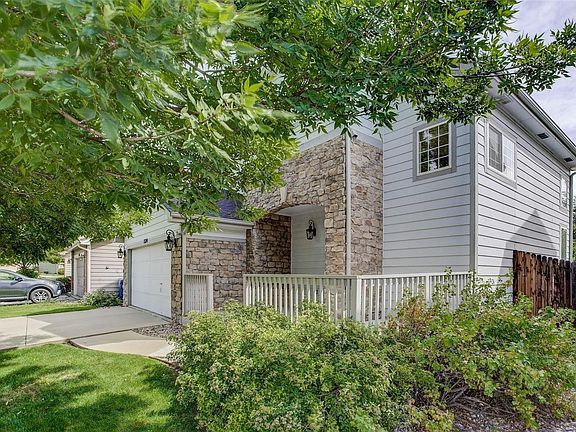3rd image of 12154 Applewood Ct