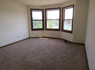 221 S Wall St, Kankakee, IL 60901