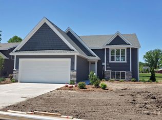 3332 Nature View Dr, Kentwood, MI 49512