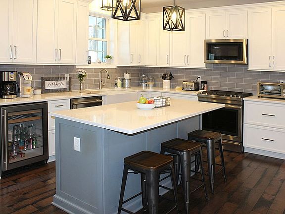 Wine fridge, counter seats