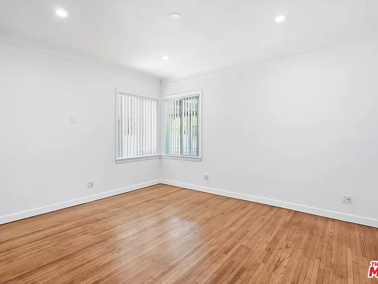 2938 Kansas Ave — Photo 21