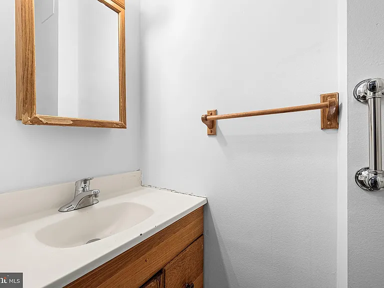 315 Elrino St — Photo 7