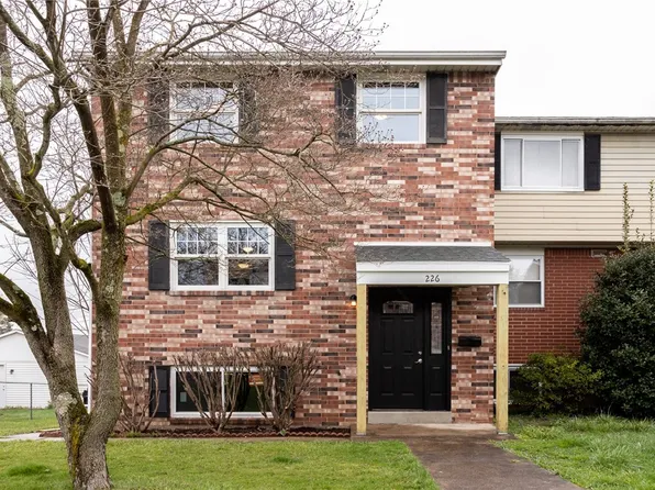 226 Jefferson Ave, Masontown, PA 15461