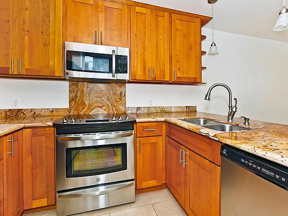 4th image of 46-55 Meheanu Pl APT 3466