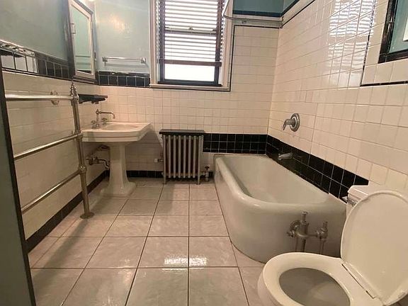 5th image of 309 W 84th St #2A3
