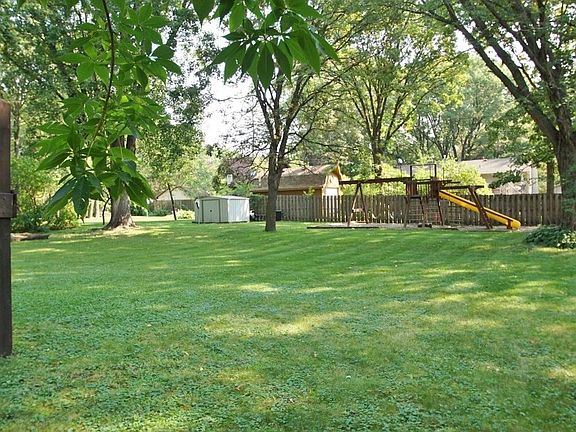 5th image of 8333 Knollwood Dr