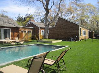 433 Old Stone Hwy, East Hampton, NY 11937