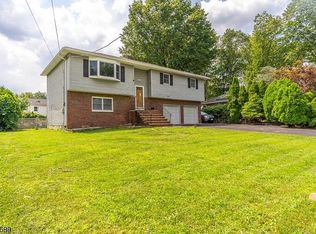 128 Dietz St, Cranford, NJ 07016