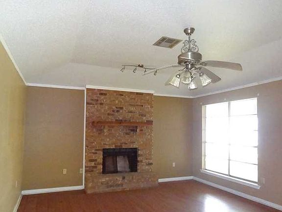 3rd image of 2413 Van Arpel Dr