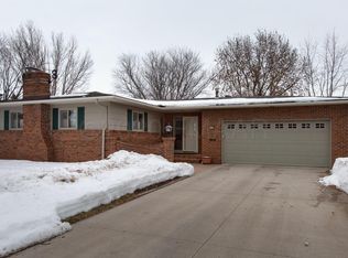 2525 Willow Rd N, Fargo, ND 58102