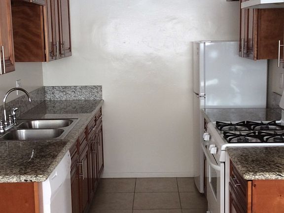 4th image of 1244 Euclid St APT 4