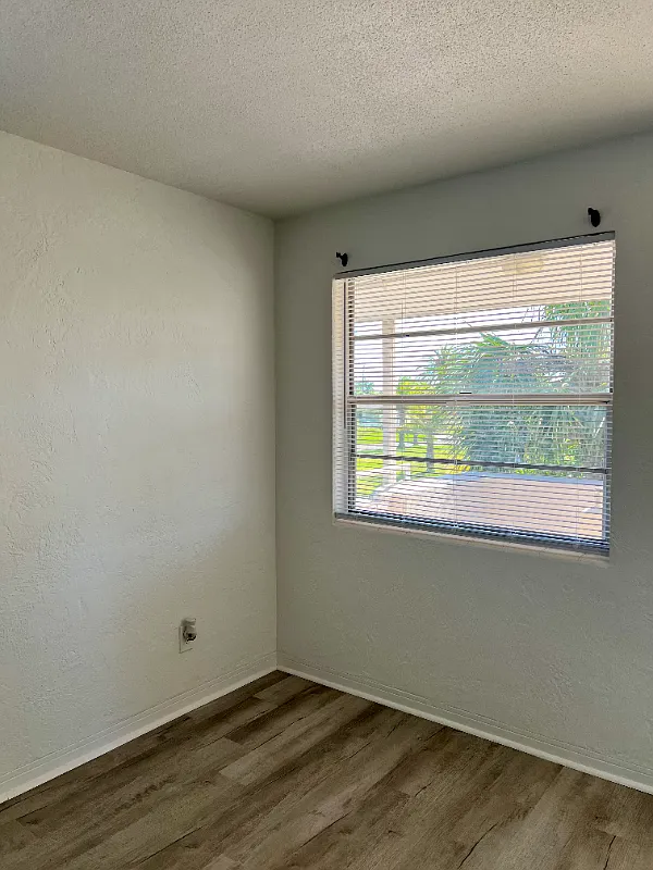 Bellair Palms-2br/1ba - $1500/Mo - limited Section 8 — Photo 4