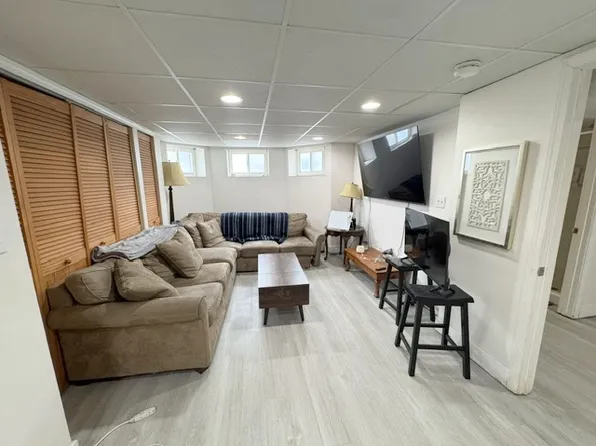 188 L St #1-0, Boston, MA 02127