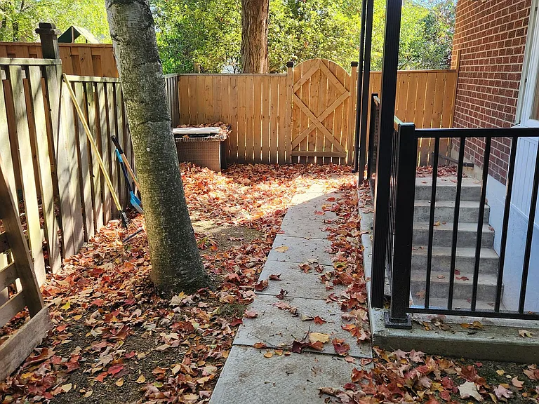 23 Hartsville Ave #BASEMENT — Photo 2