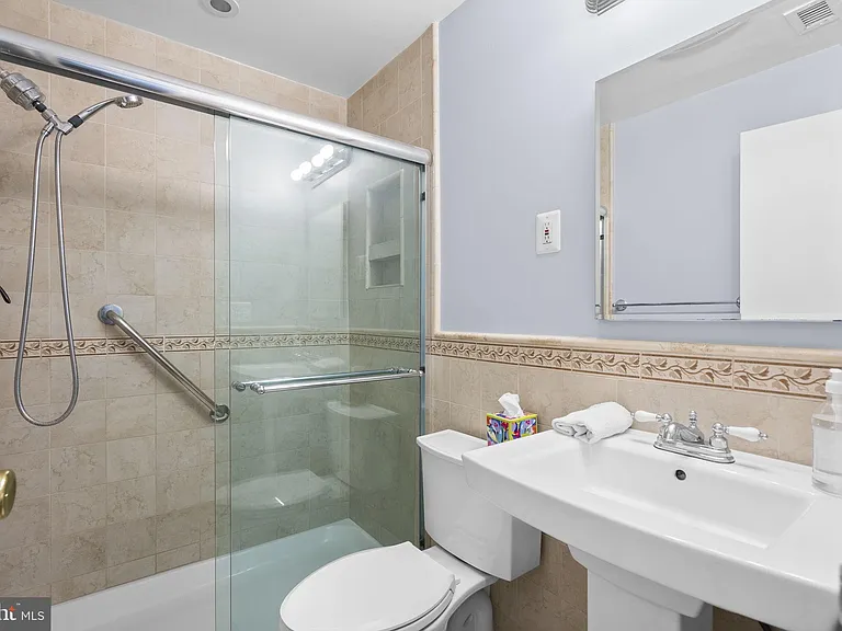 10320 Rockville Pike #401 — Photo 22