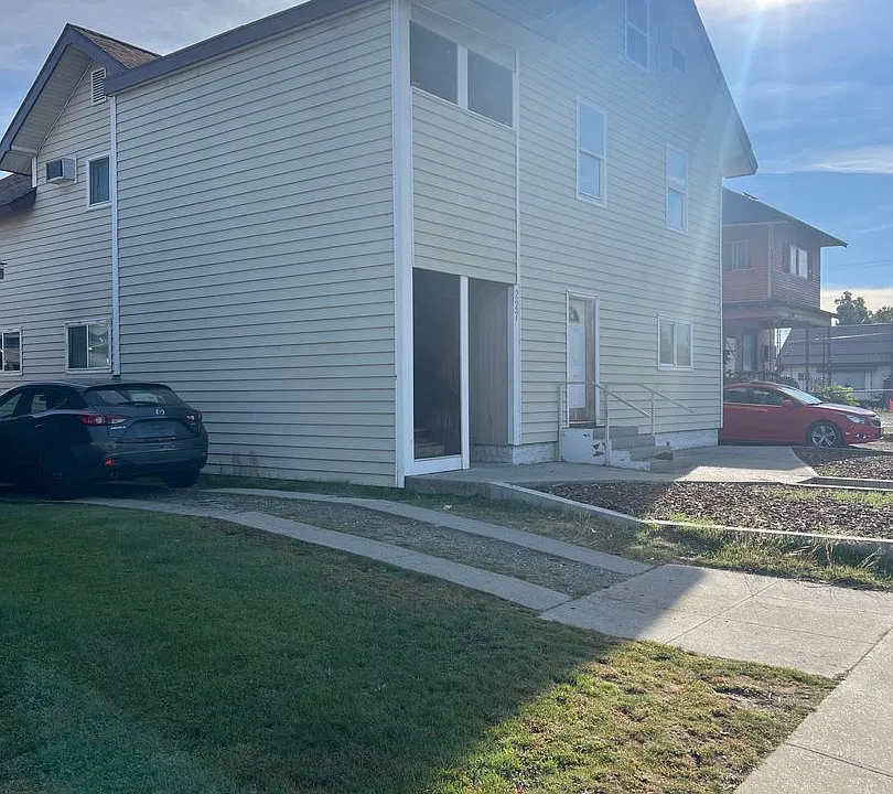 227 S Chelan Ave