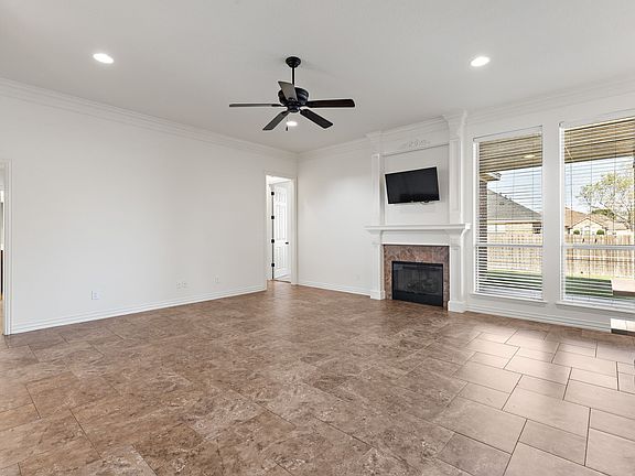 4th image of 5014 Cypress Ave