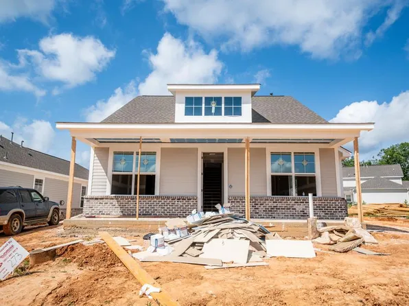 1002 Nuttall Oak Dr, Oxford, MS 38655