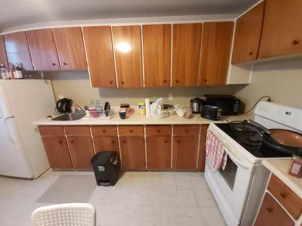 647 Carsons Rd #1, Ottawa, ON K1K 2G9