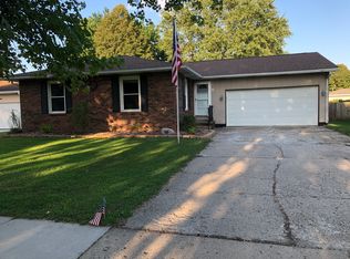 98 Crusaders Rd, Springfield, IL 62704