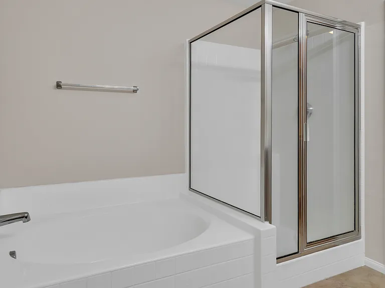 6423 Alderlyn Ave — Photo 12