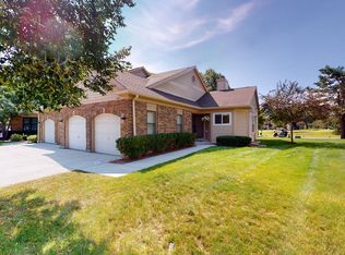 235 Willow Pkwy, Buffalo Grove, IL 60089