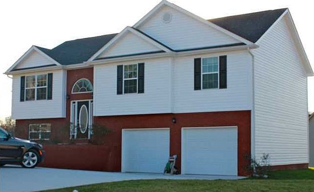 1st image of 266 Hidden Oaks Dr